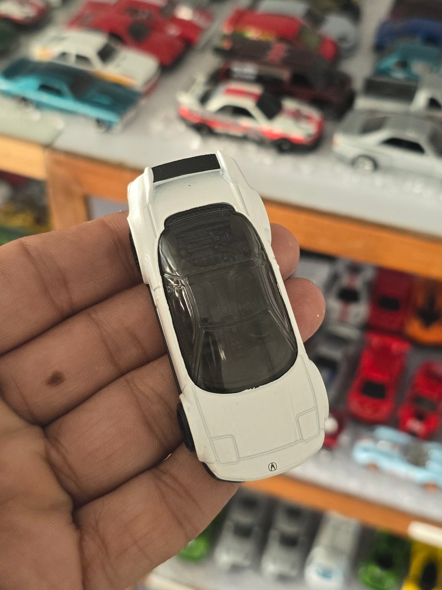Hot Wheels 1990 Acura NSX - White (Uncarded) - Kinder Logs
