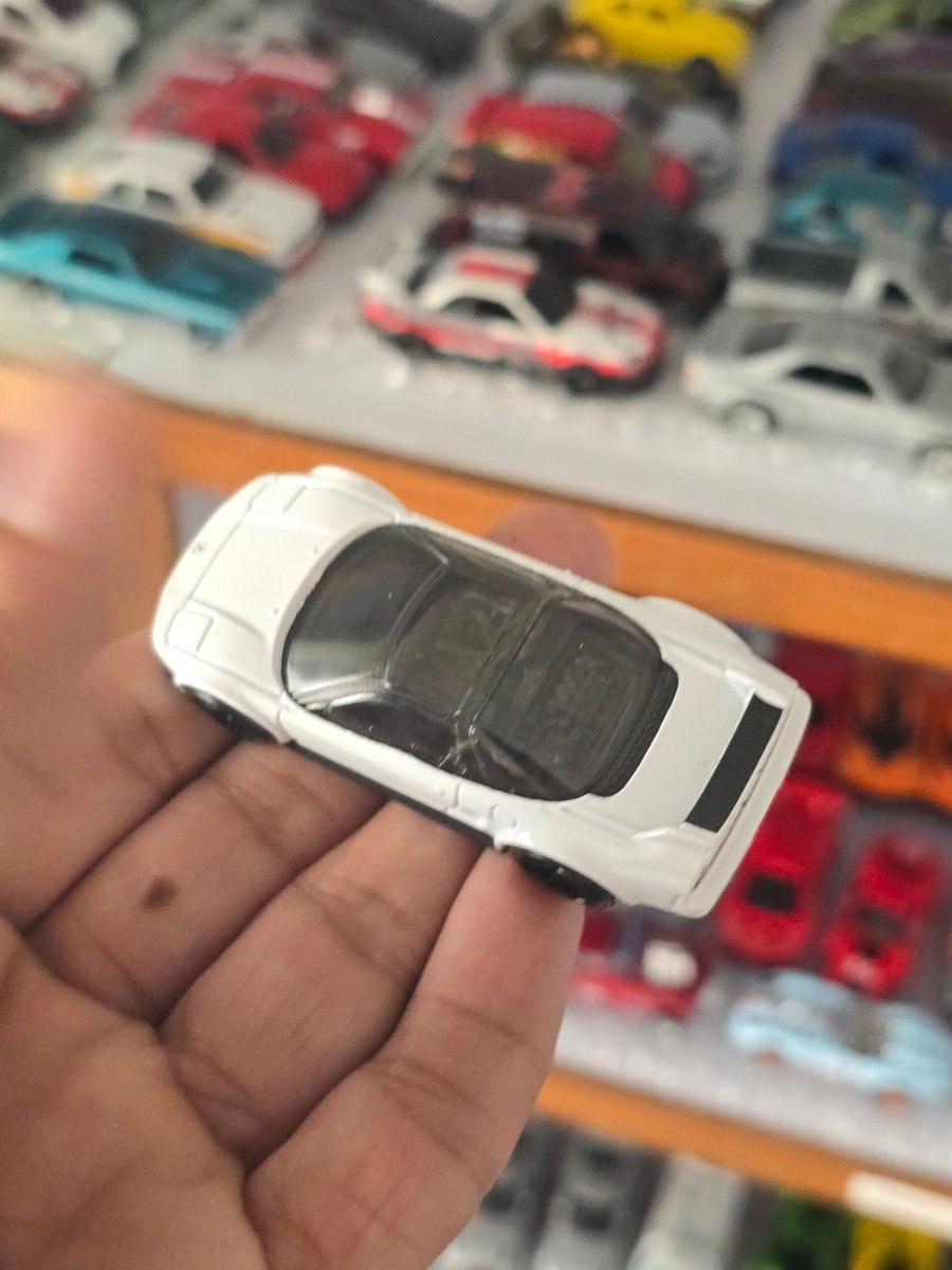 Hot Wheels 1990 Acura NSX - White (Uncarded) - Kinder Logs