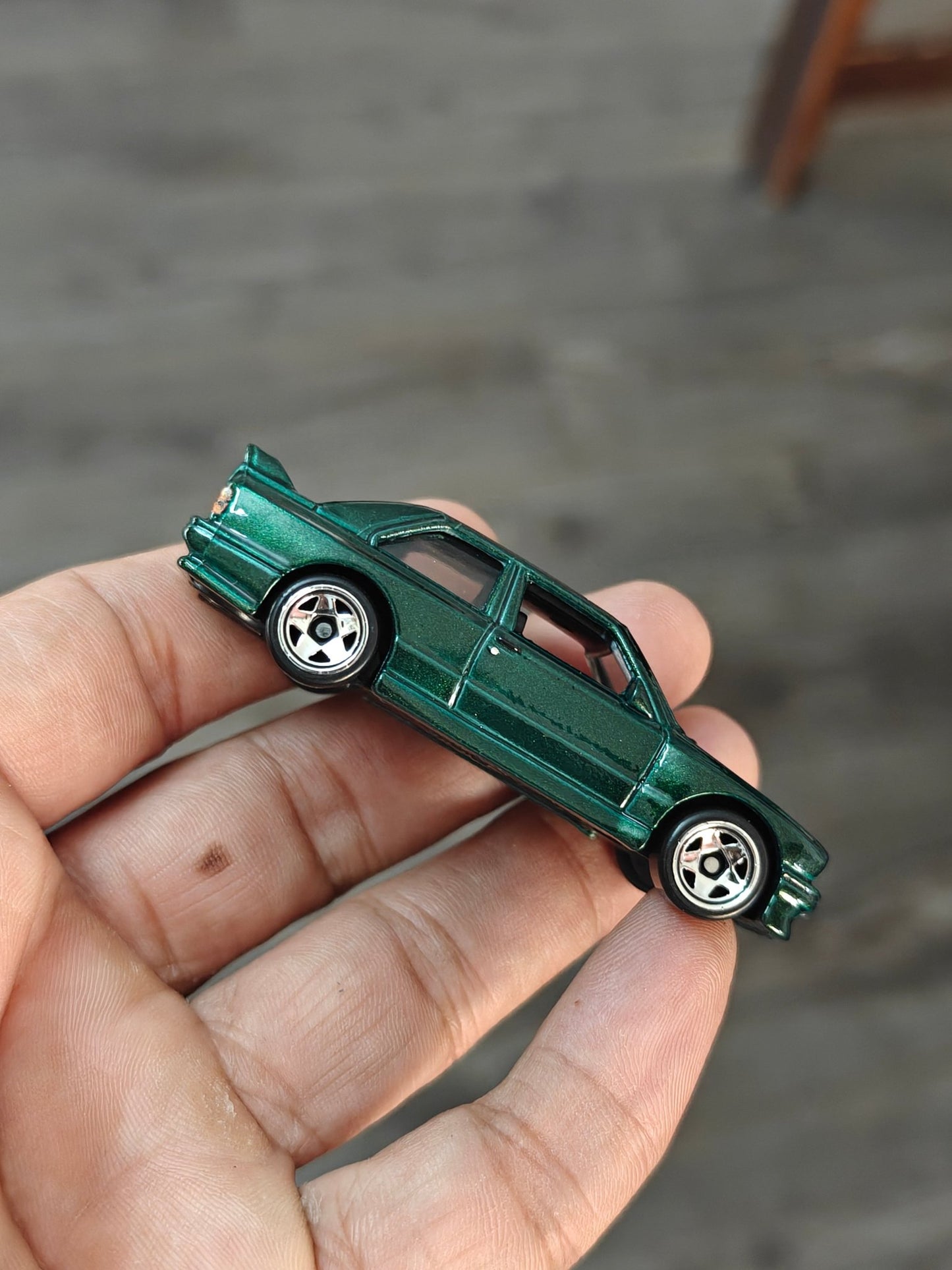 Hot Wheels 1992 BMW M3 - Green (Uncarded - New) - Kinder Logs
