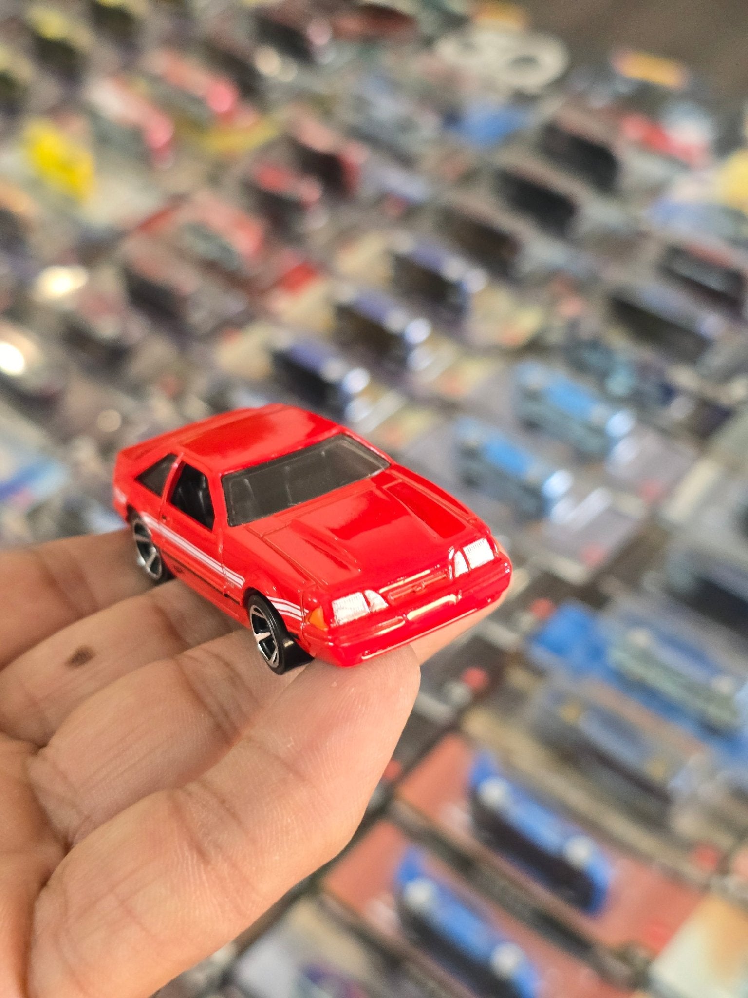 Hot Wheels 1992 Ford Mustang - Red (Uncarded) - Kinder Logs