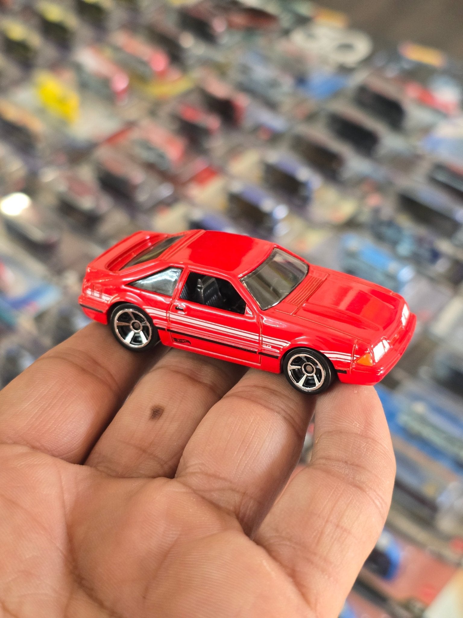 Hot Wheels 1992 Ford Mustang - Red (Uncarded) - Kinder Logs