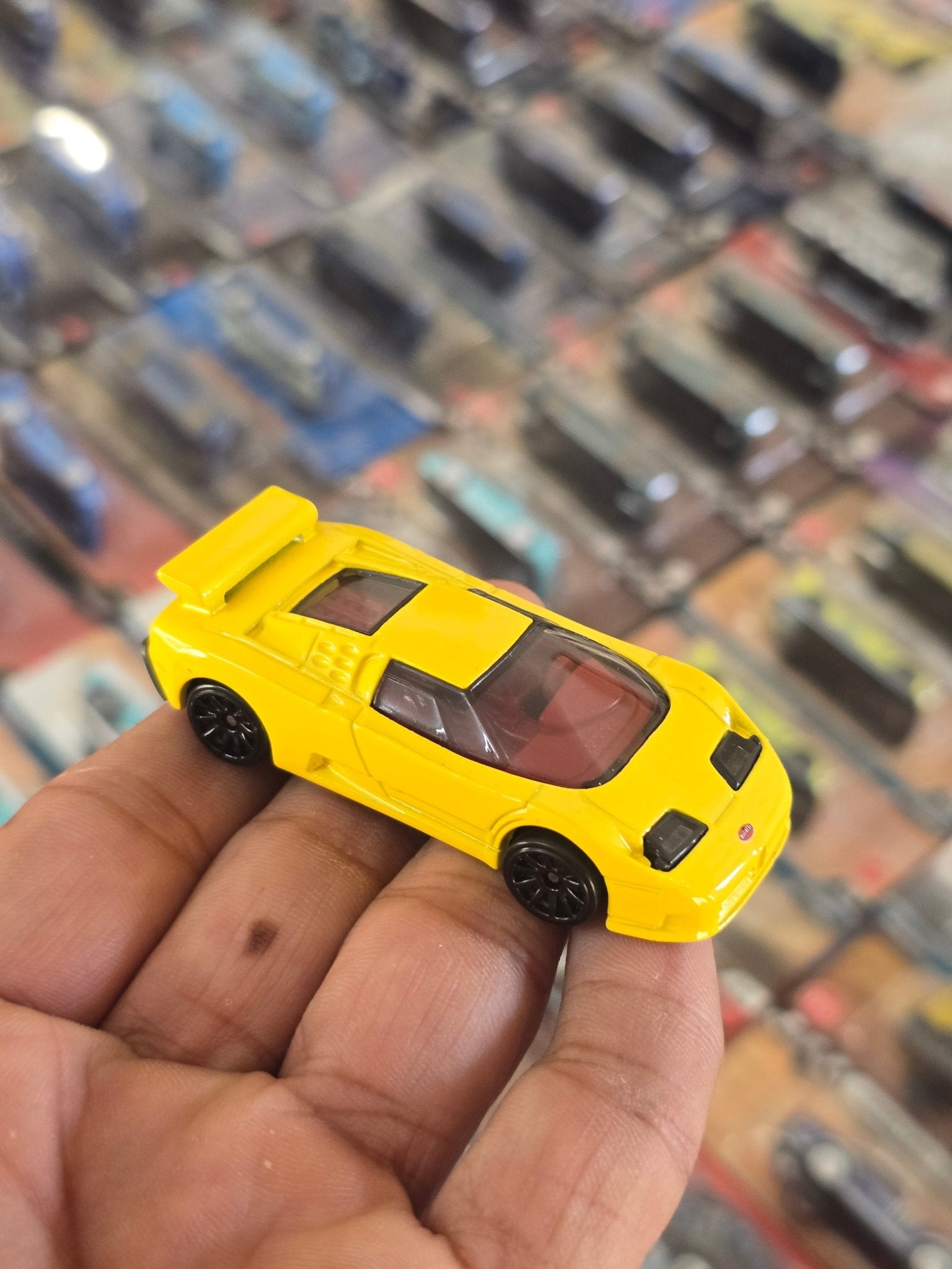 Hot Wheels 1994 Bugatti EB110 SS - Yellow (Uncarded) - Kinder Logs