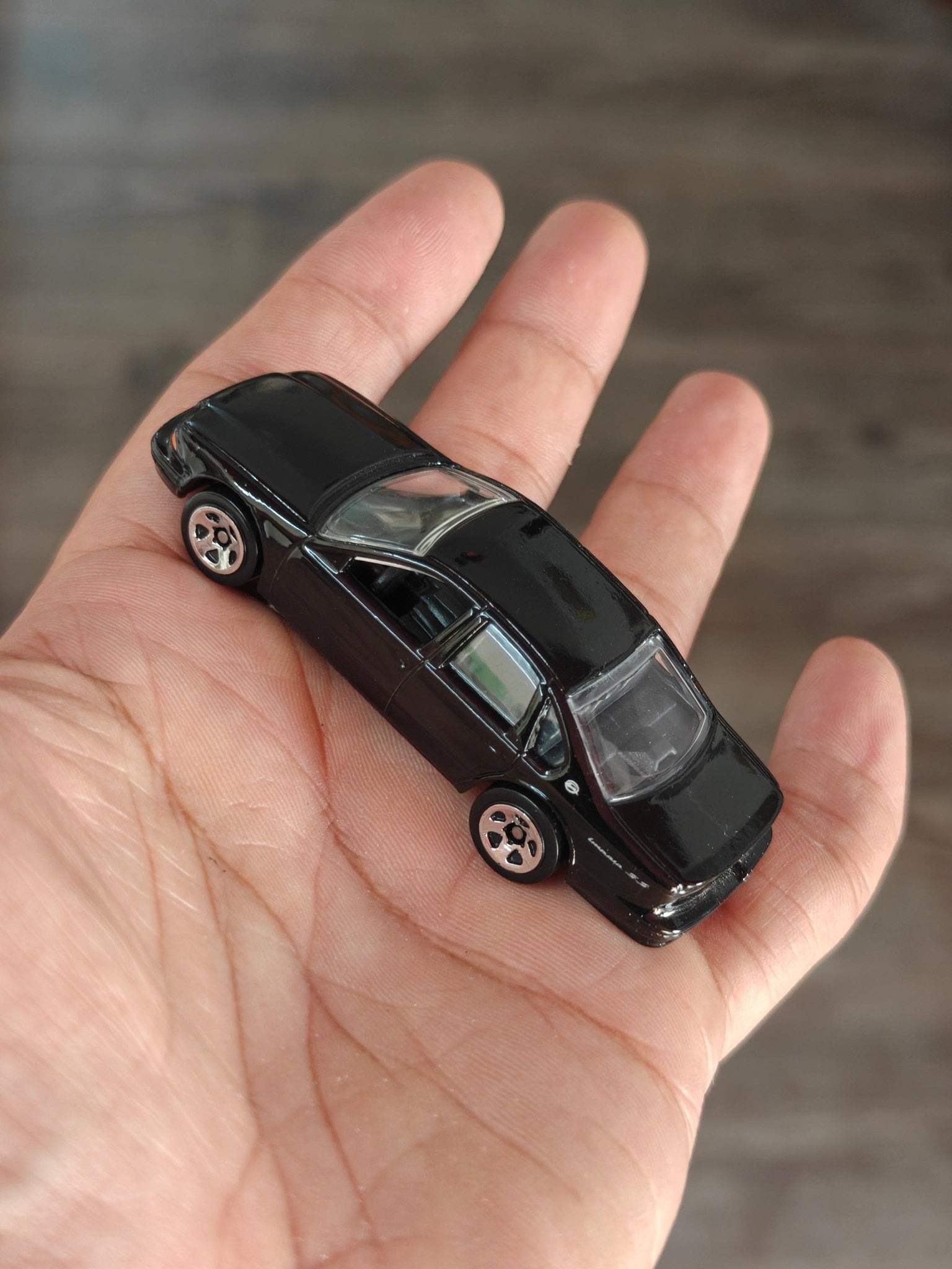 Hot Wheels 1996 Chevrolet Impala SS - Black (Uncarded) - Kinder Logs