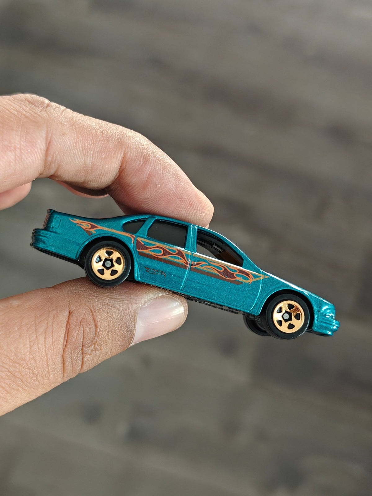 Hot Wheels 1996 Chevrolet Impala SS - Teal (Uncarded - New) - Kinder Logs