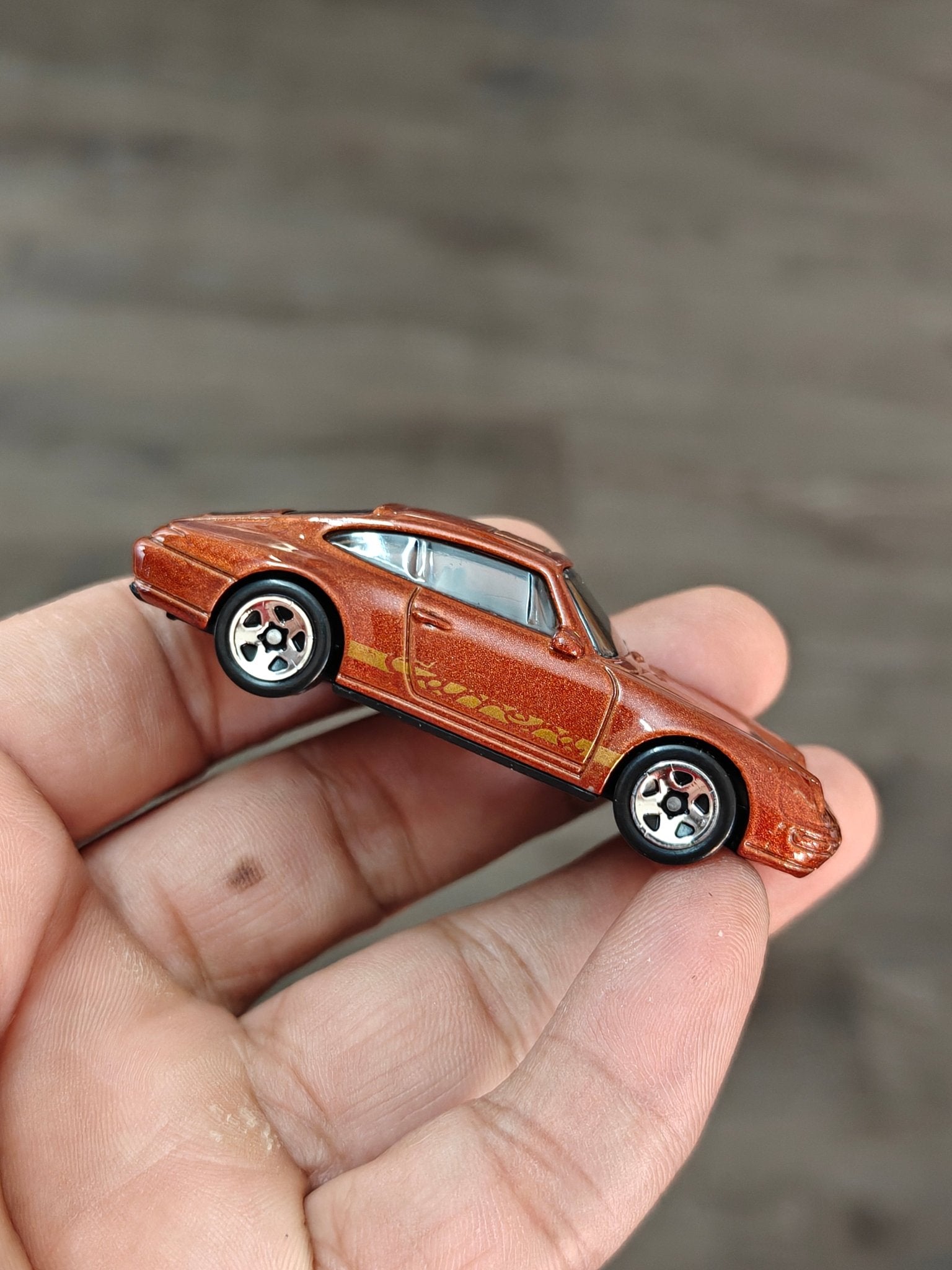 Hot Wheels 1996 Porsche Carrera - Brown (Uncarded - New) - Kinder Logs