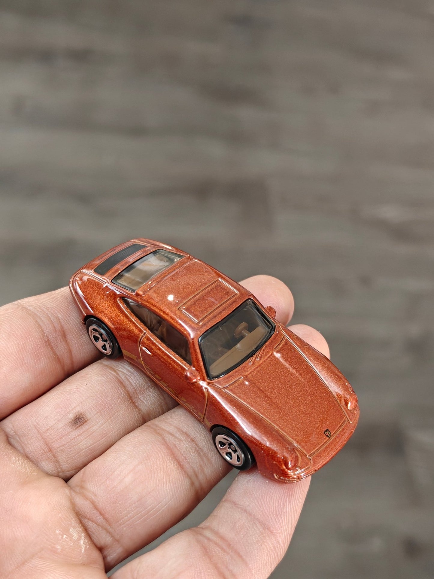 Hot Wheels 1996 Porsche Carrera - Brown (Uncarded - New) - Kinder Logs