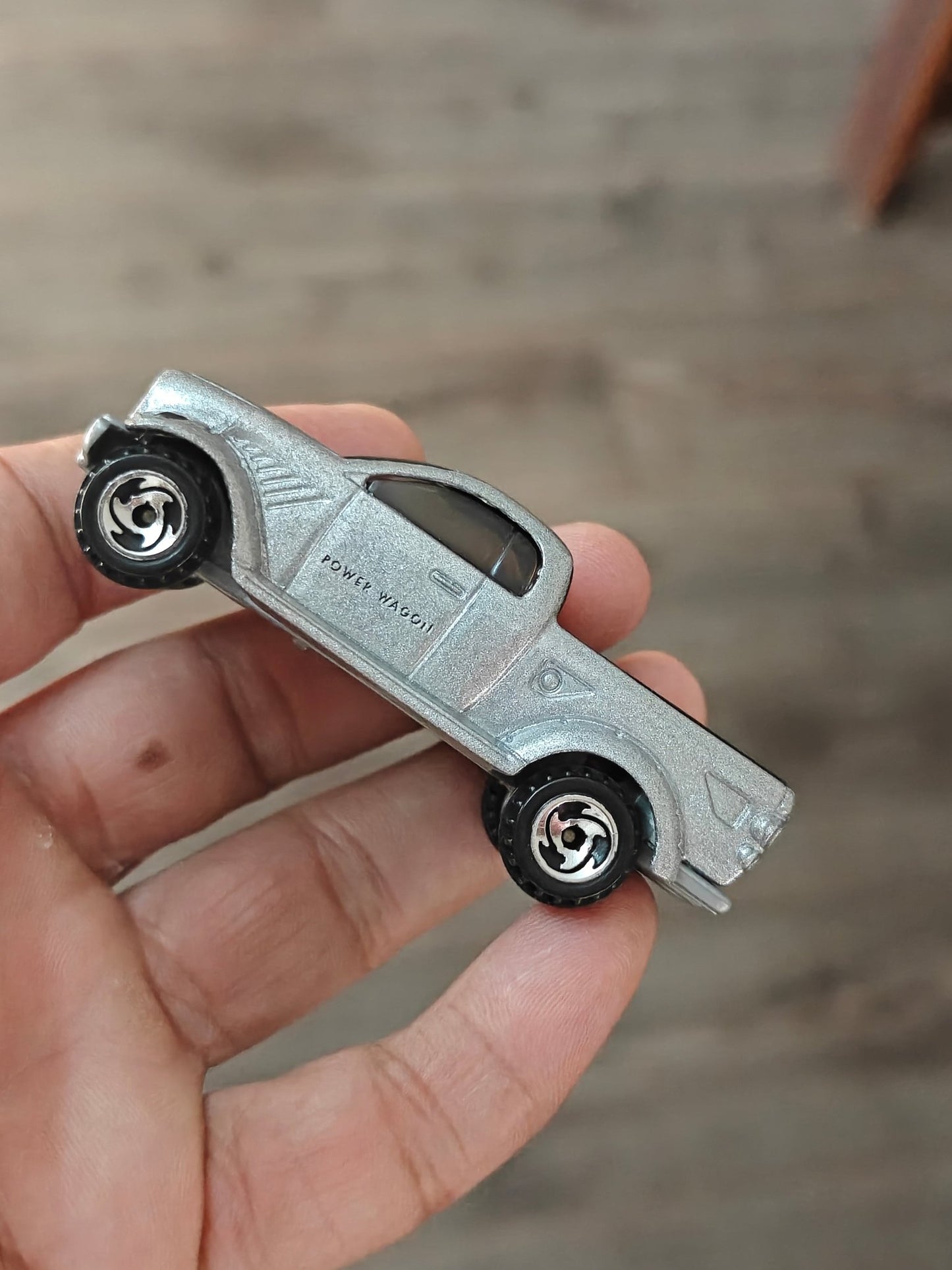 Hot Wheels 1999 Dodge Power Wagon Concept (Uncarded - New) - Kinder Logs