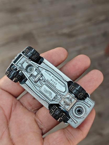 Hot Wheels 1999 Dodge Power Wagon Concept (Uncarded - New) - Kinder Logs