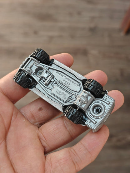 Hot Wheels 1999 Dodge Power Wagon Concept (Uncarded - New) - Kinder Logs