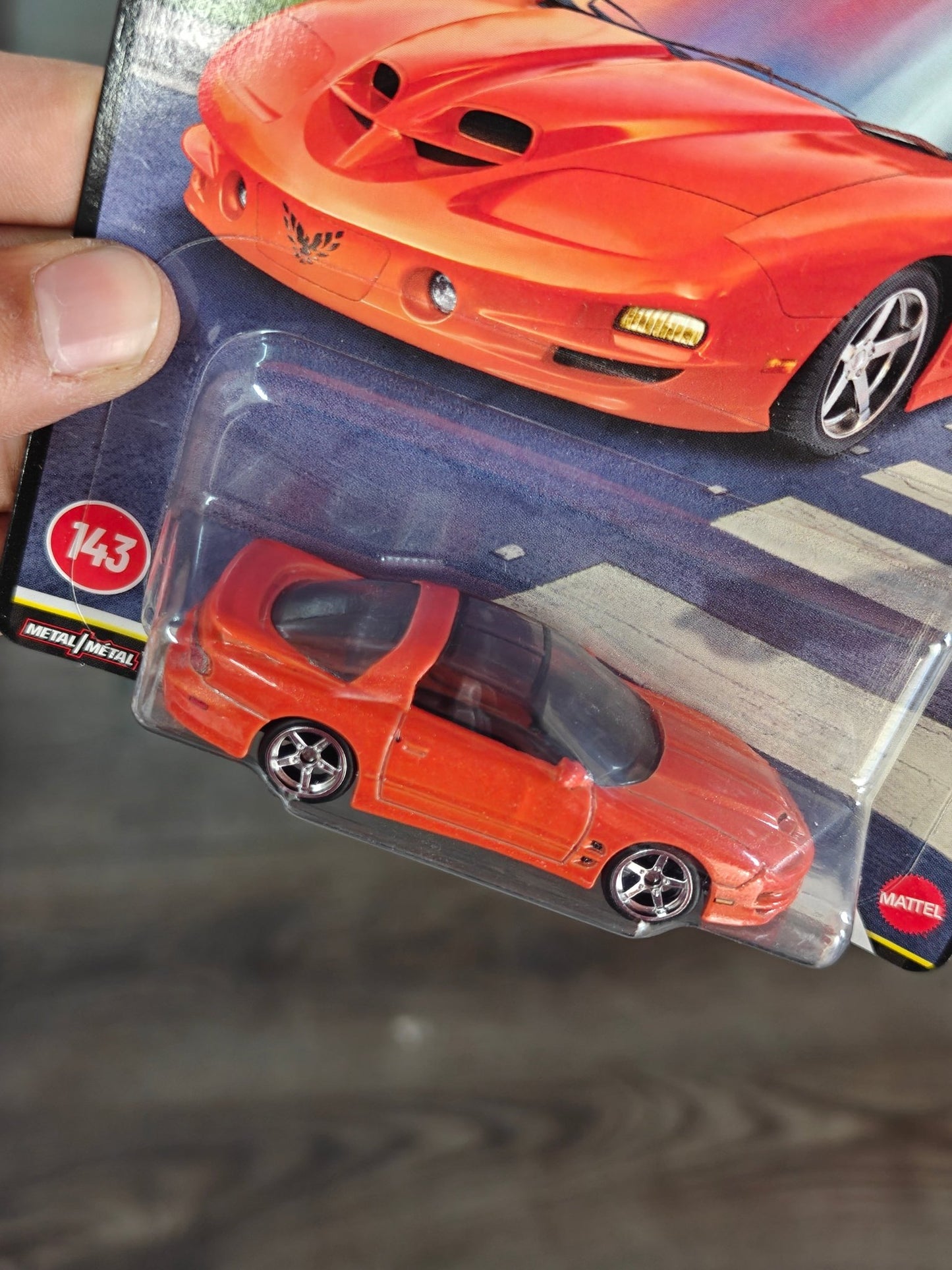 Hot Wheels 2002 Pontiac Firebird - Boulevard 143 (Imported) - Kinder Logs