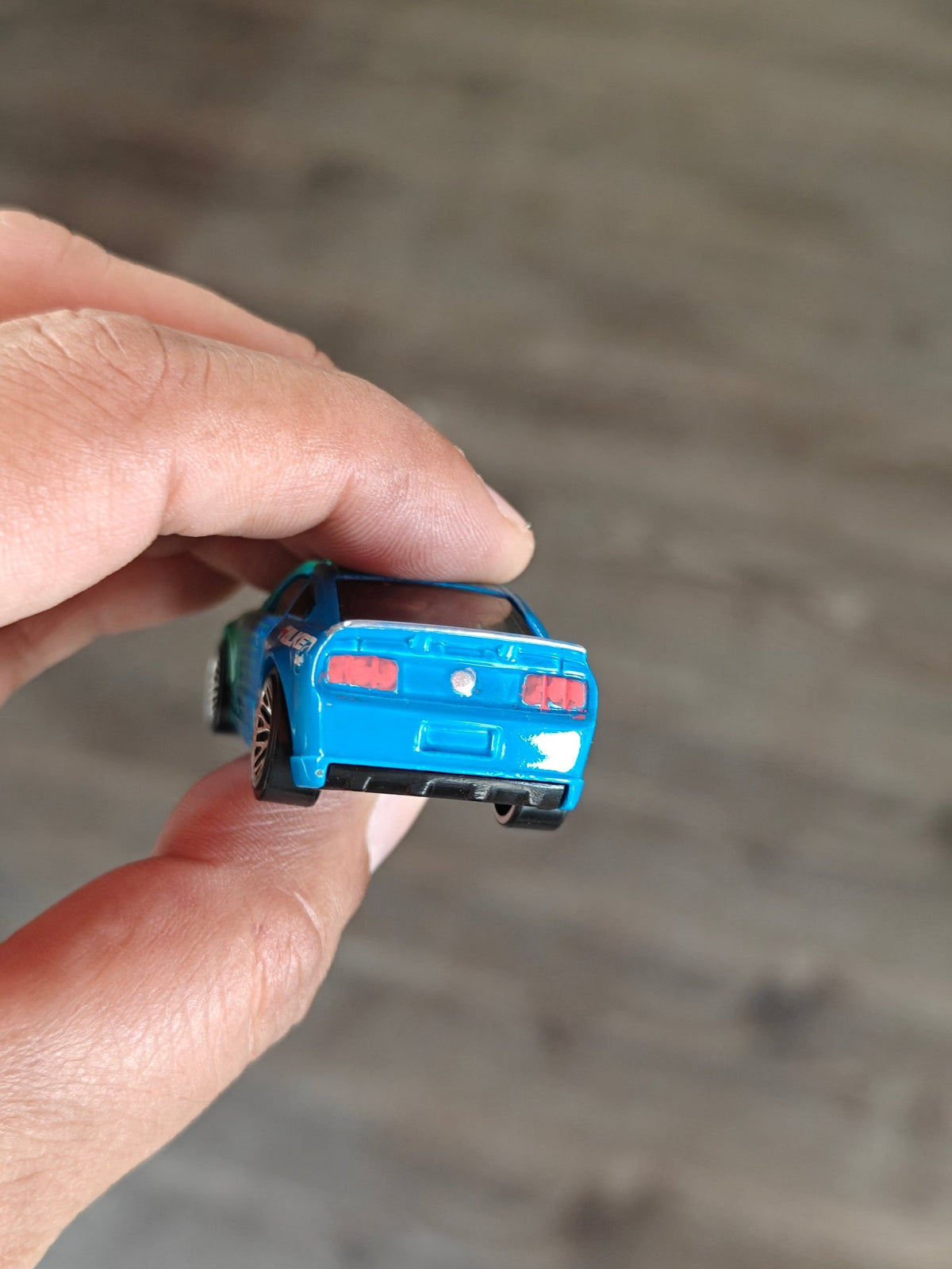 Hot Wheels 2007 Ford Mustang FALKEN (Pre-Owned) - Kinder Logs