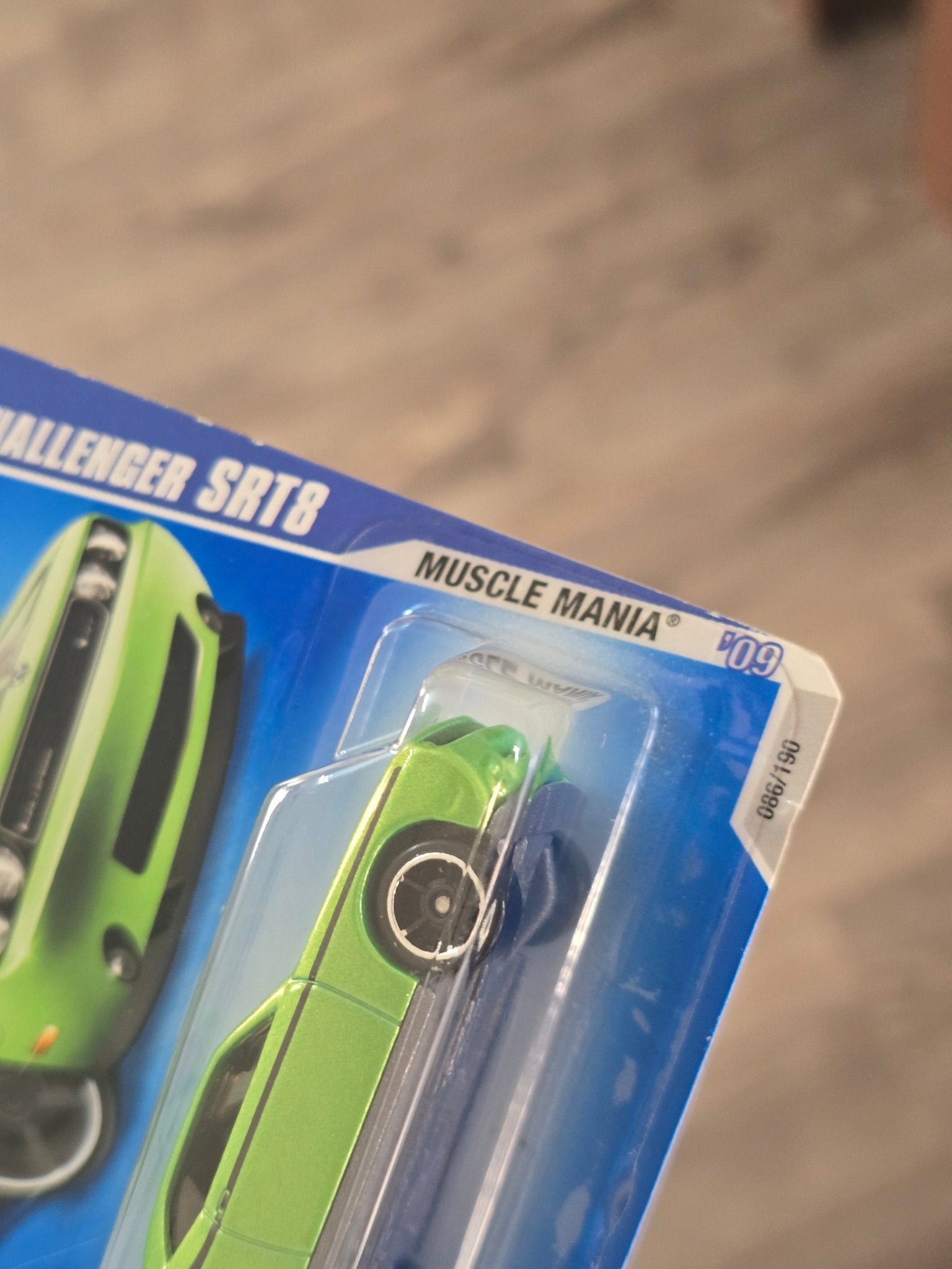 Hot Wheels 2008 Dodge Challenger SRT8 (2009 Imported Card) - Kinder Logs