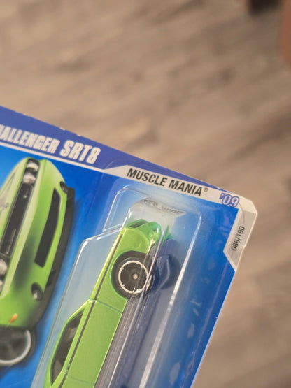Hot Wheels 2008 Dodge Challenger SRT8 (2009 Imported Card) - Kinder Logs