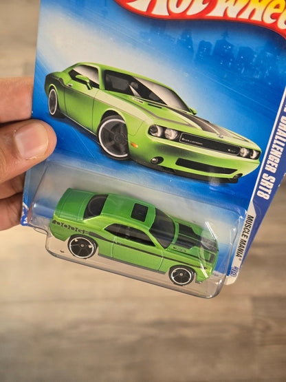Hot Wheels 2008 Dodge Challenger SRT8 (2009 Imported Card) - Kinder Logs