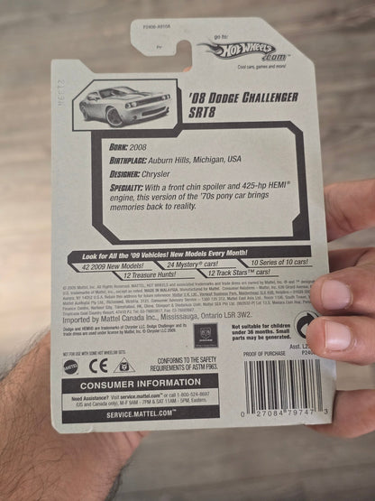 Hot Wheels 2008 Dodge Challenger SRT8 (2009 Imported Card) - Kinder Logs
