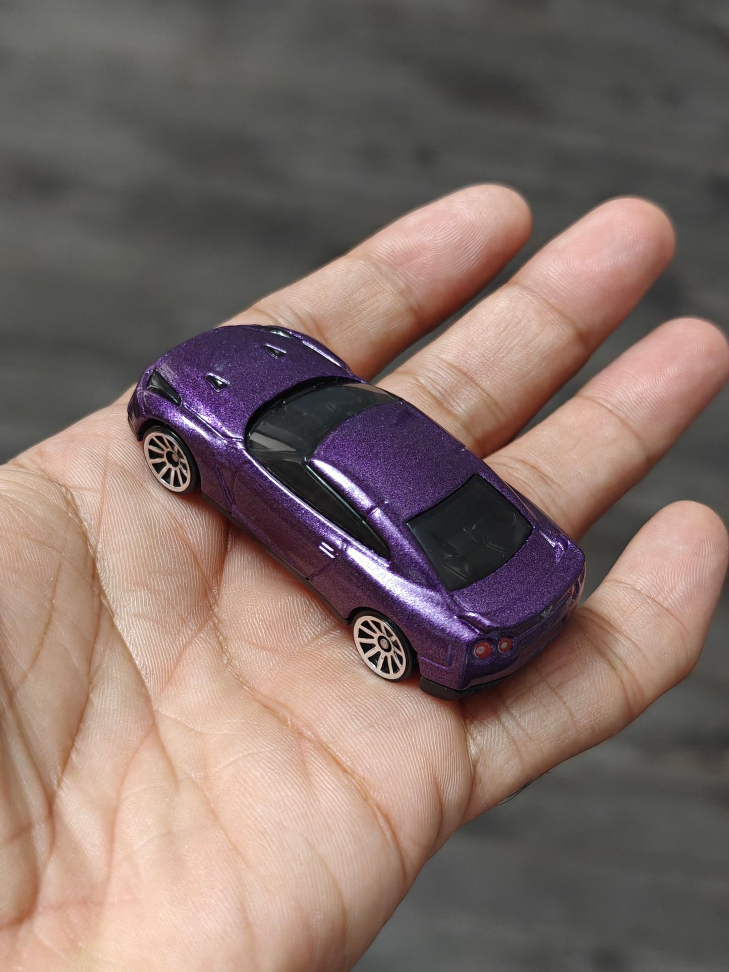 Hot Wheels 2009 Nissan GT-R - Purple (Uncarded - New) - Kinder Logs