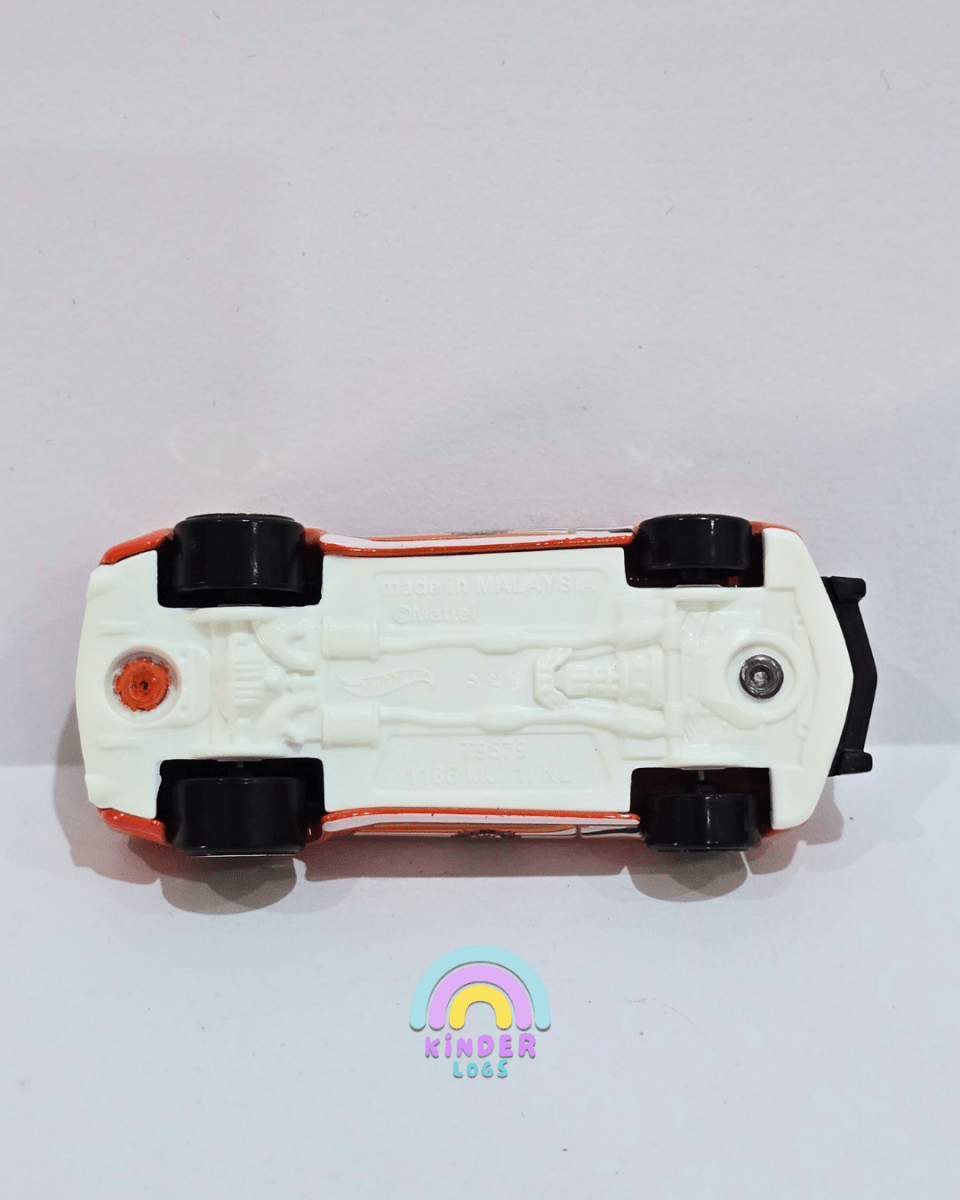 Hot Wheels 2010 Chevrolet Camaro SS - HWFD (Uncarded) - Kinder Logs