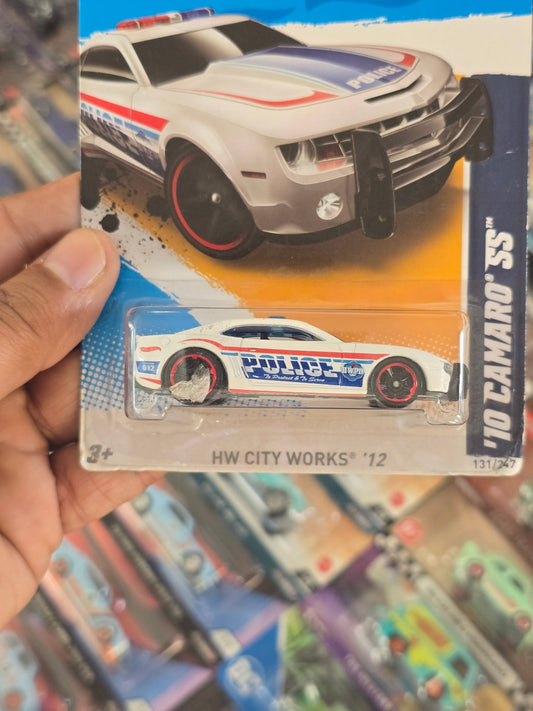 Hot Wheels 2010 Chevrolet Camaro SS Police Car (Imported) - Kinder Logs