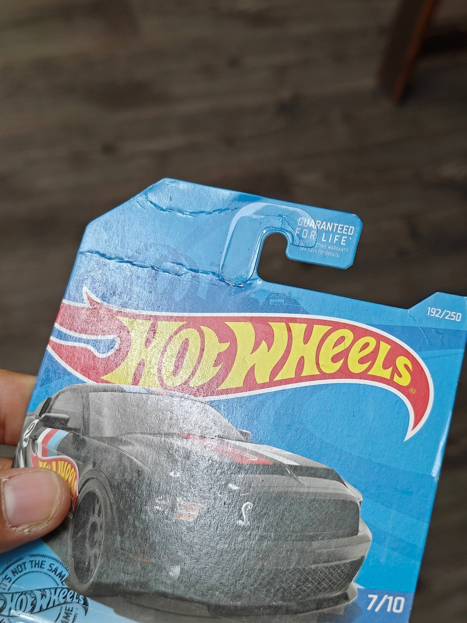 Hot Wheels 2010 Ford Shelby GT500 Super Snake (Creased Card - Imported) - Kinder Logs