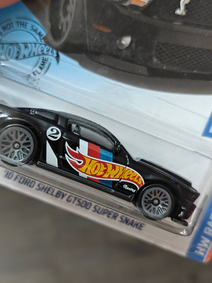 Hot Wheels 2010 Ford Shelby GT500 Super Snake (Creased Card - Imported) - Kinder Logs