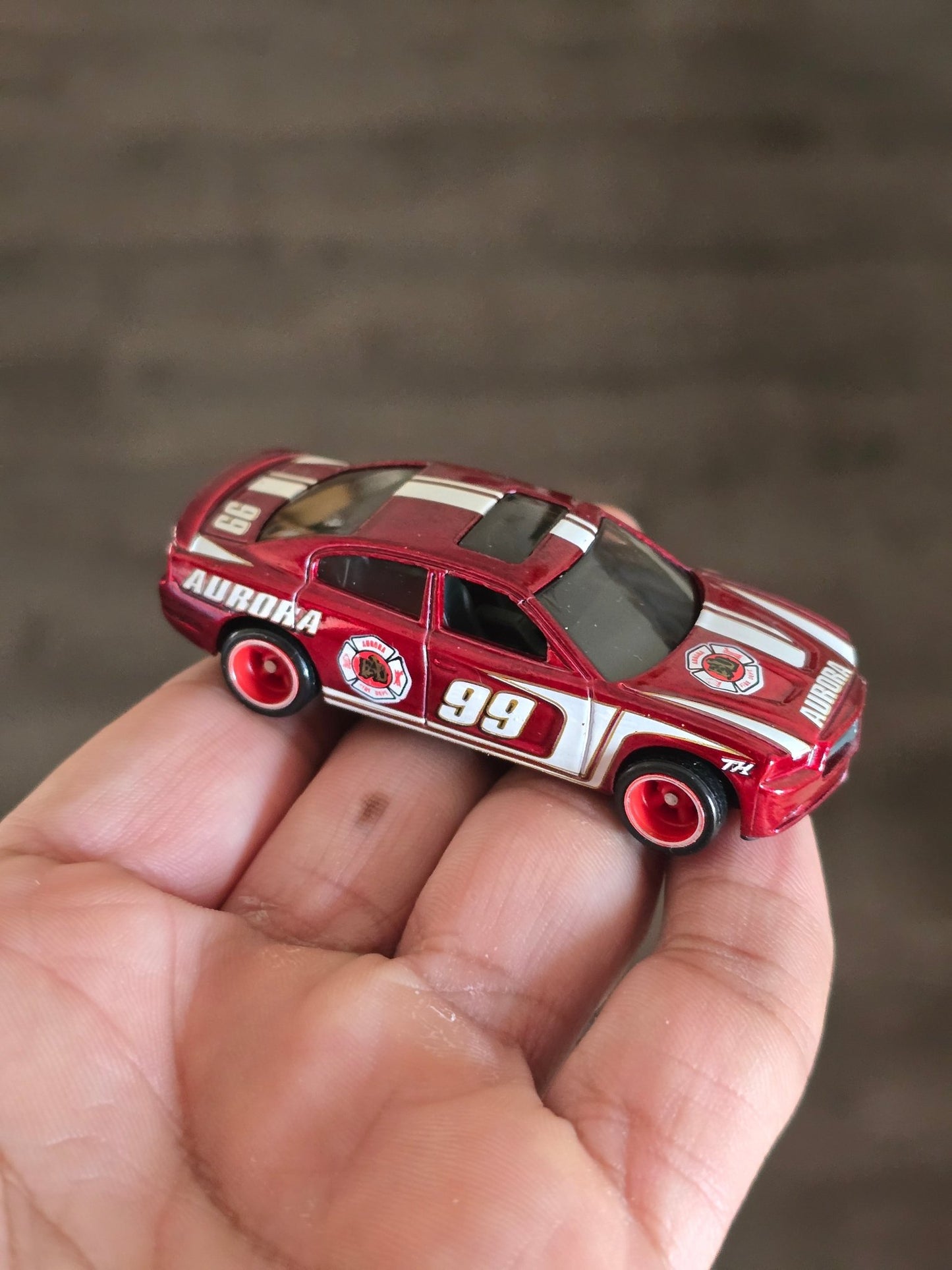 Hot Wheels 2011 Dodge Charger R/T Super Treasure Hunt (Uncarded - New) - Kinder Logs