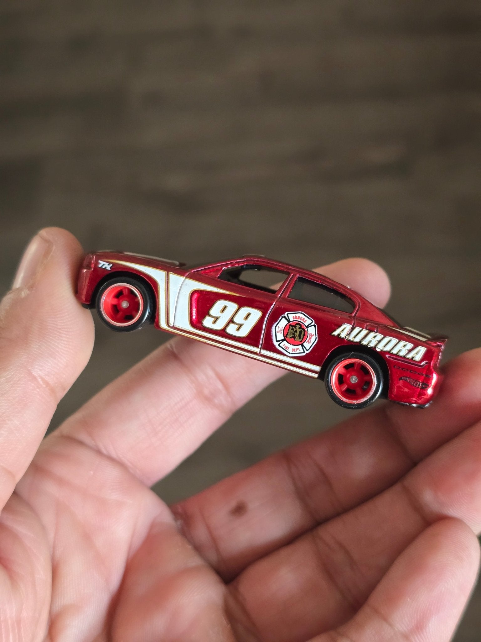 Hot Wheels 2011 Dodge Charger R/T Super Treasure Hunt (Uncarded - New) - Kinder Logs