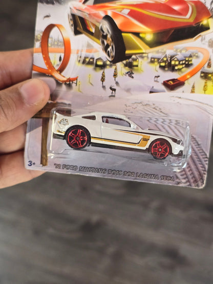 Hot Wheels 2012 Ford Mustang Boss 302 Laguna Seca (2013 Imported) - Kinder Logs