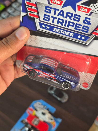 Hot Wheels 2013 COPO Camaro - Stars And Stripes Series (Imported) - Kinder Logs