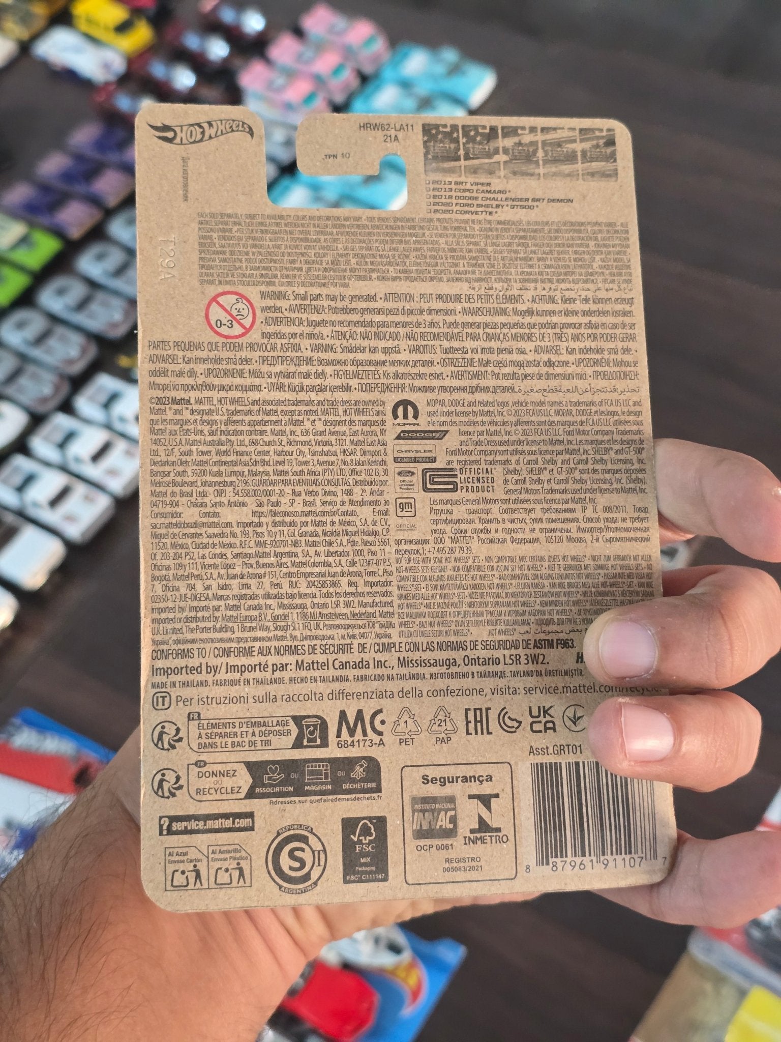 Hot Wheels 2013 SRT Viper - Stars And Stripes Series (Imported) - Kinder Logs