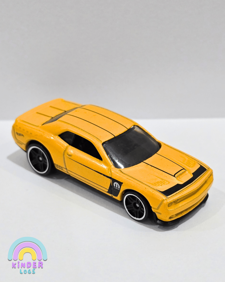 Hot Wheels 2015 Dodge Challenger SRT - Yellow (Uncarded) - Kinder Logs