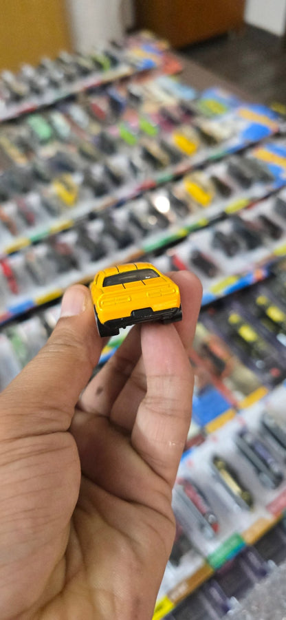 Hot Wheels 2015 Dodge Challenger SRT - Yellow (Uncarded) - Kinder Logs