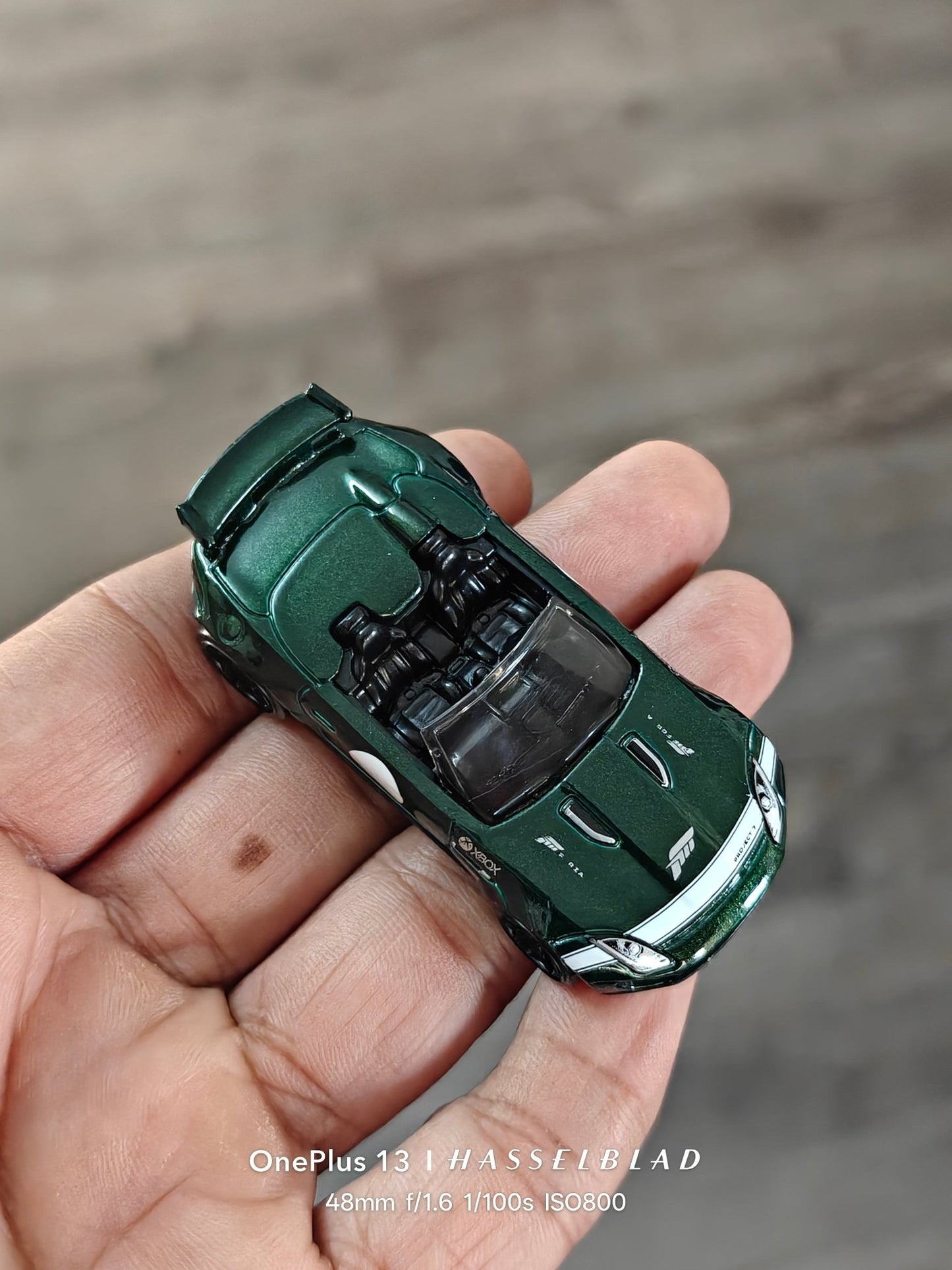 Hot Wheels 2015 Jaguar F - Type Project 7 - Forza (Uncarded - New) - Kinder Logs