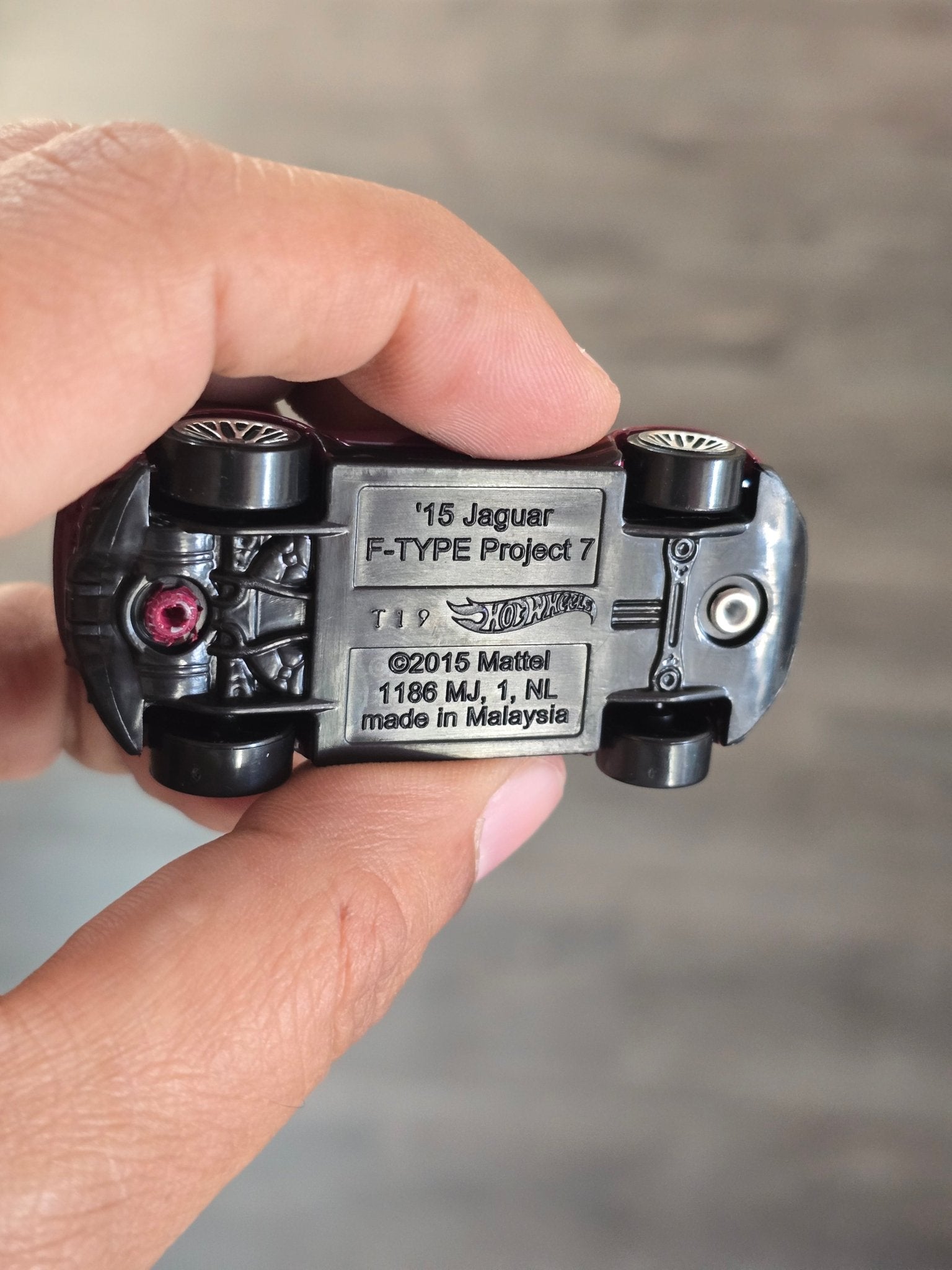 Hot Wheels 2015 Jaguar F - Type Project 7 - Wine (Uncarded - New) - Kinder Logs