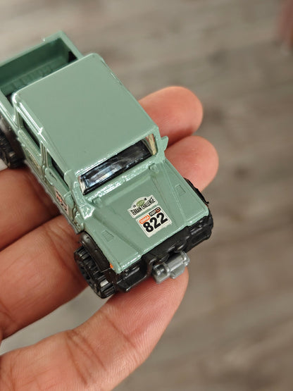 Hot Wheels 2015 Land Rover Defender Double Cab - Green (Uncarded - New) - Kinder Logs