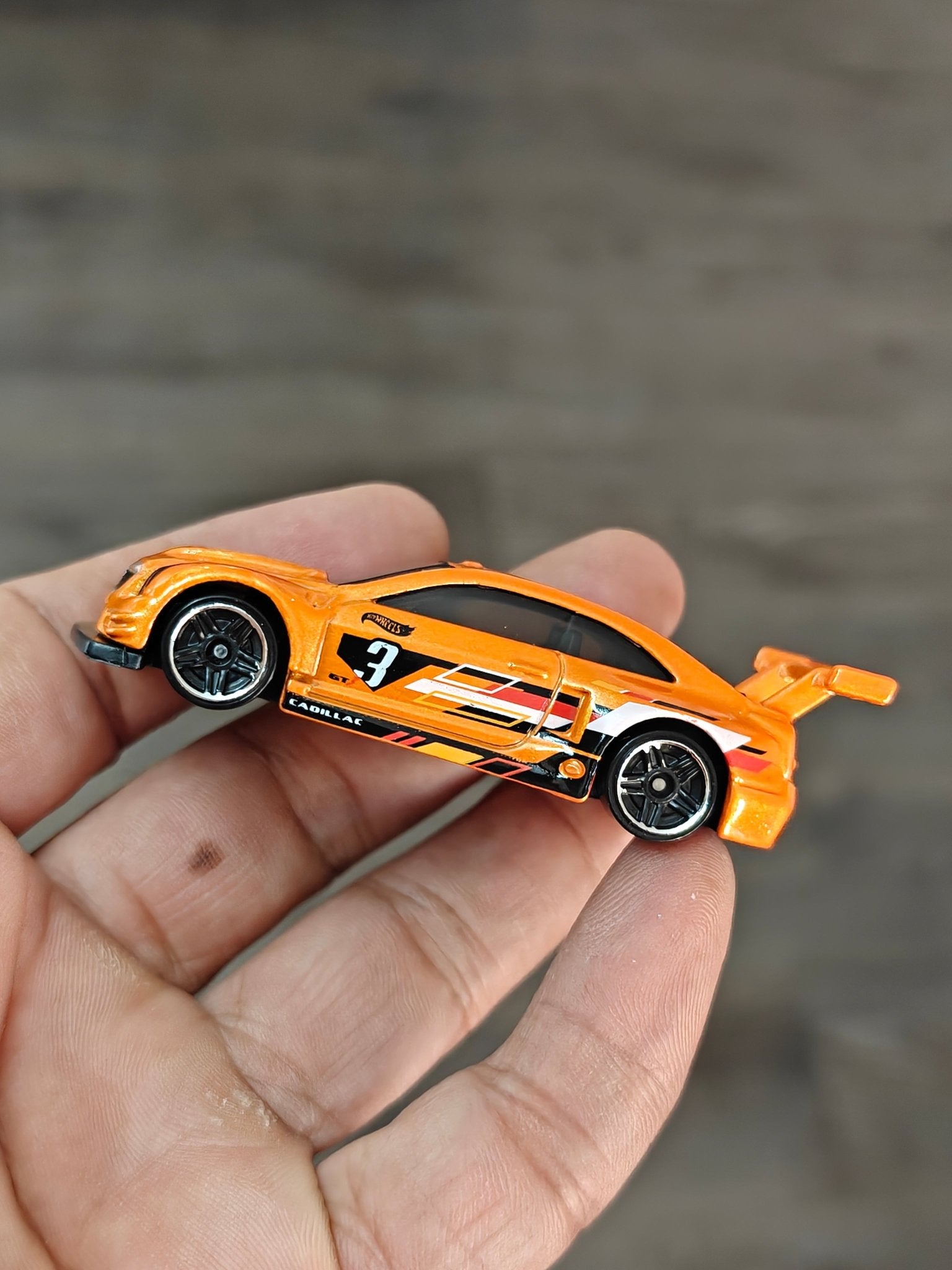Hot Wheels 2016 Cadillac ATS - V R - Orange (Uncarded - New) - Kinder Logs