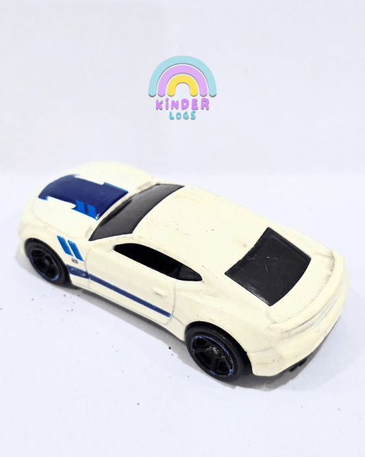 Hot Wheels 2016 Chevrolet Camaro SS - White (Used Car) - Kinder Logs