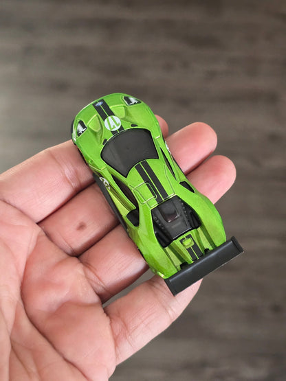 Hot Wheels 2016 Ford GT Race - Green (Pre - Owned) - Kinder Logs