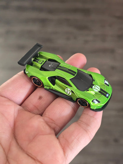 Hot Wheels 2016 Ford GT Race - Green (Pre - Owned) - Kinder Logs
