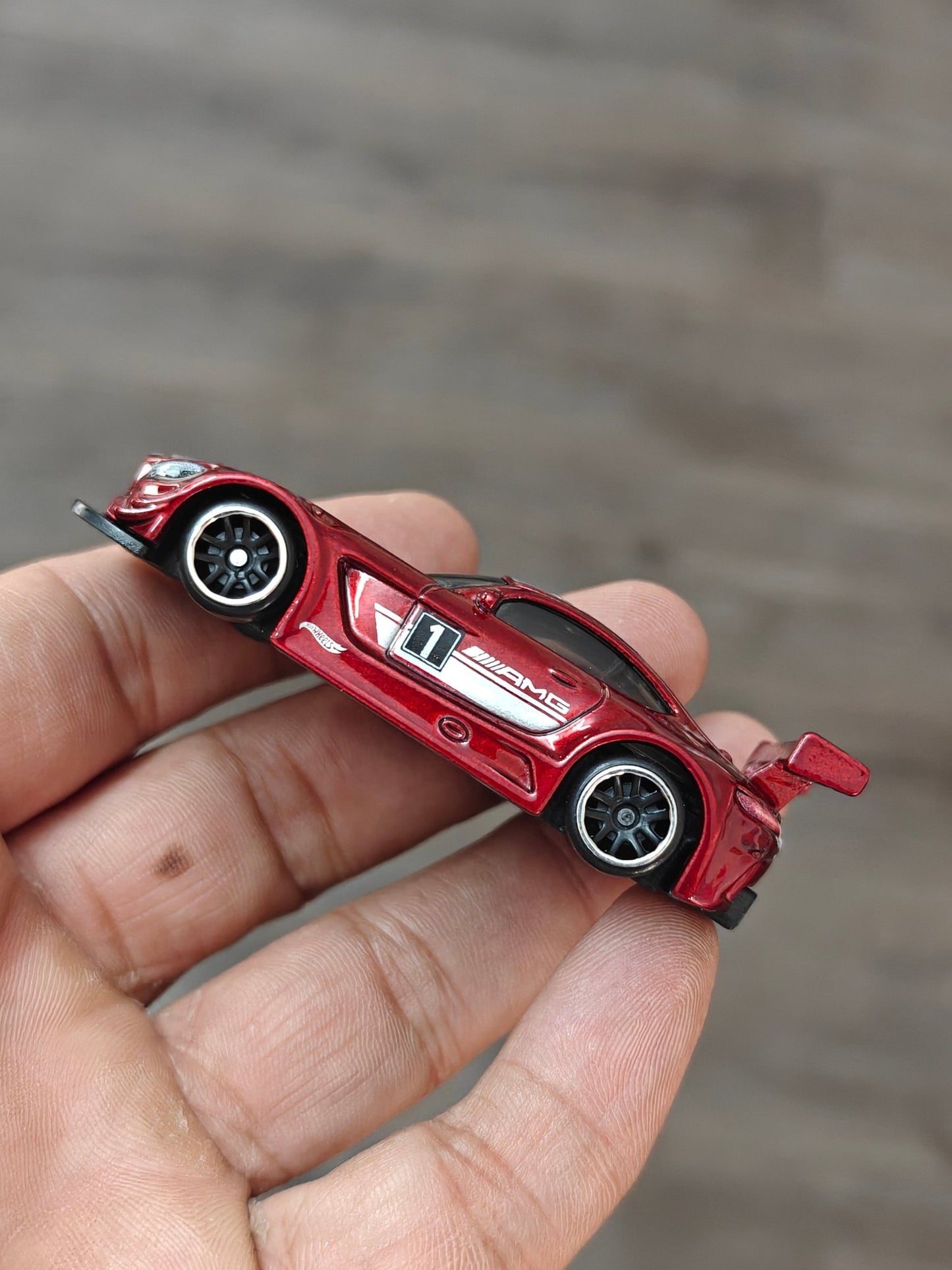 Hot Wheels 2016 Mercedes - AMG GT3 - Maroon (Uncarded - New) - Kinder Logs
