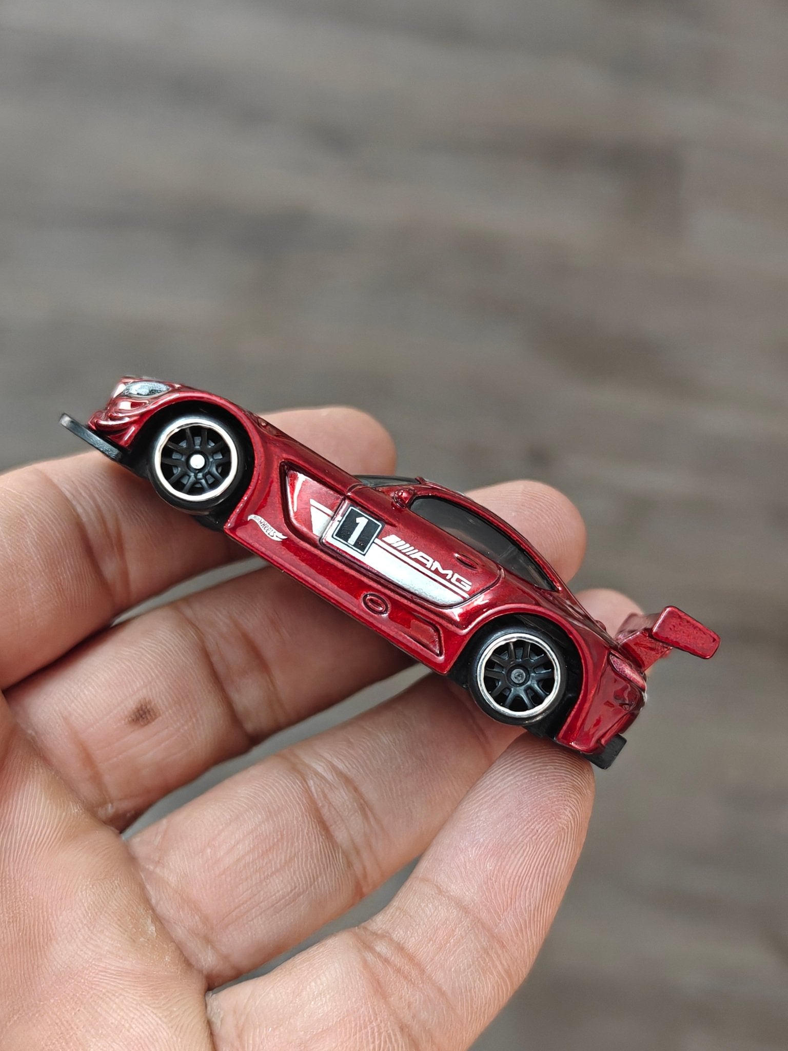 Hot Wheels 2016 Mercedes - AMG GT3 - Maroon (Uncarded - New) - Kinder Logs