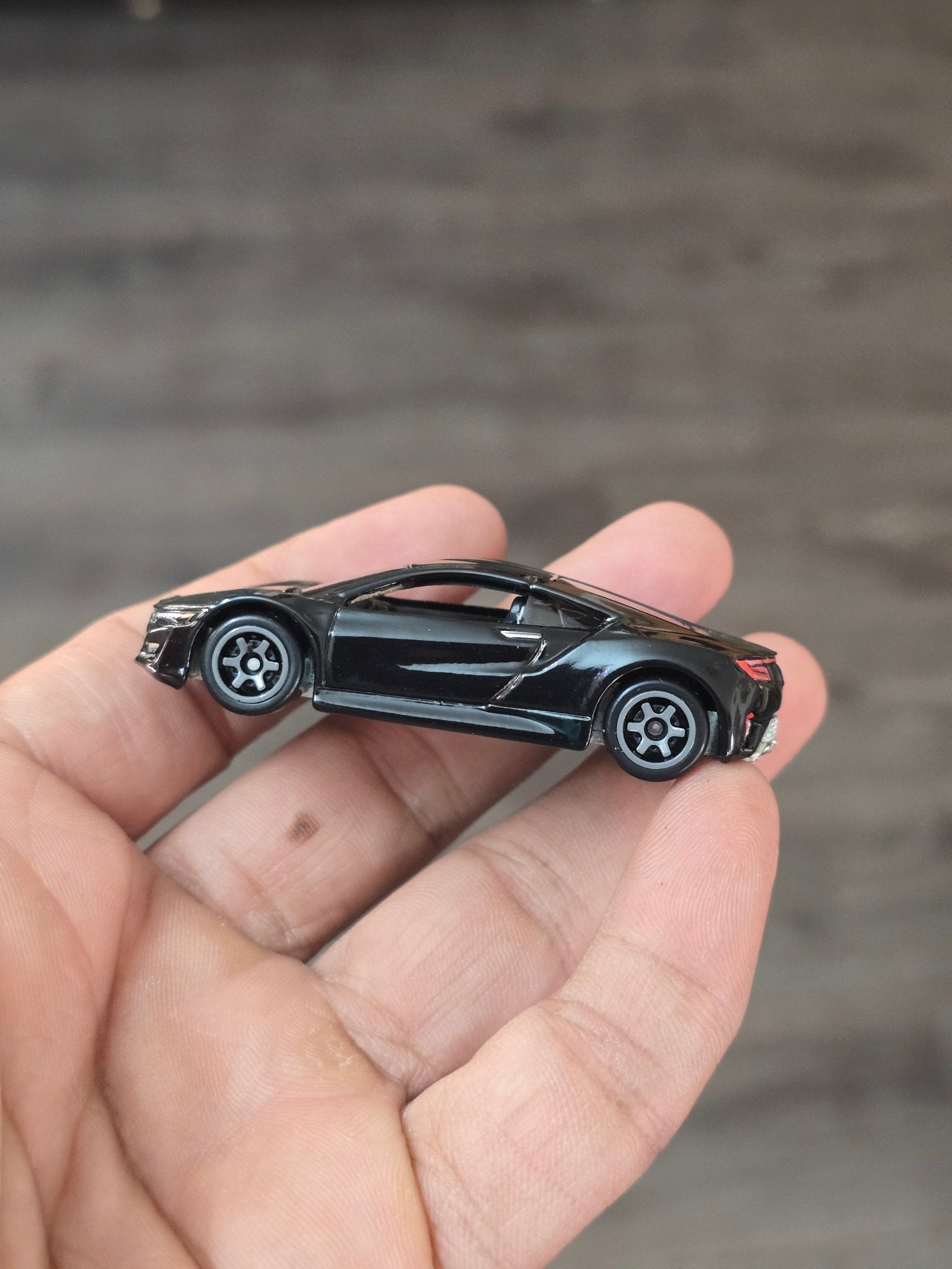 Hot Wheels 2017 Acura NSX - Hybrid Speed (Uncarded - New) - Kinder Logs