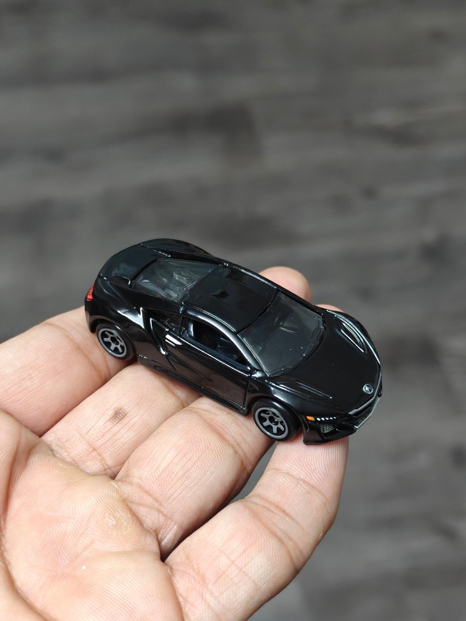 Hot Wheels 2017 Acura NSX - Hybrid Speed (Uncarded - New) - Kinder Logs