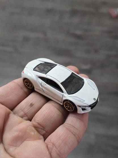 Hot Wheels 2017 Acura NSX - White (Uncarded - New) - Kinder Logs