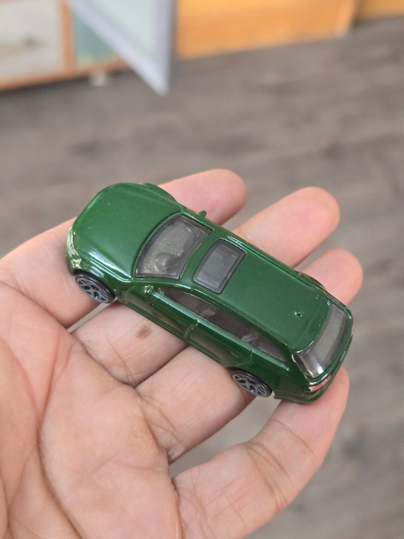 Hot Wheels 2017 Audi RS6 Avant (Pre - Owned) - Kinder Logs