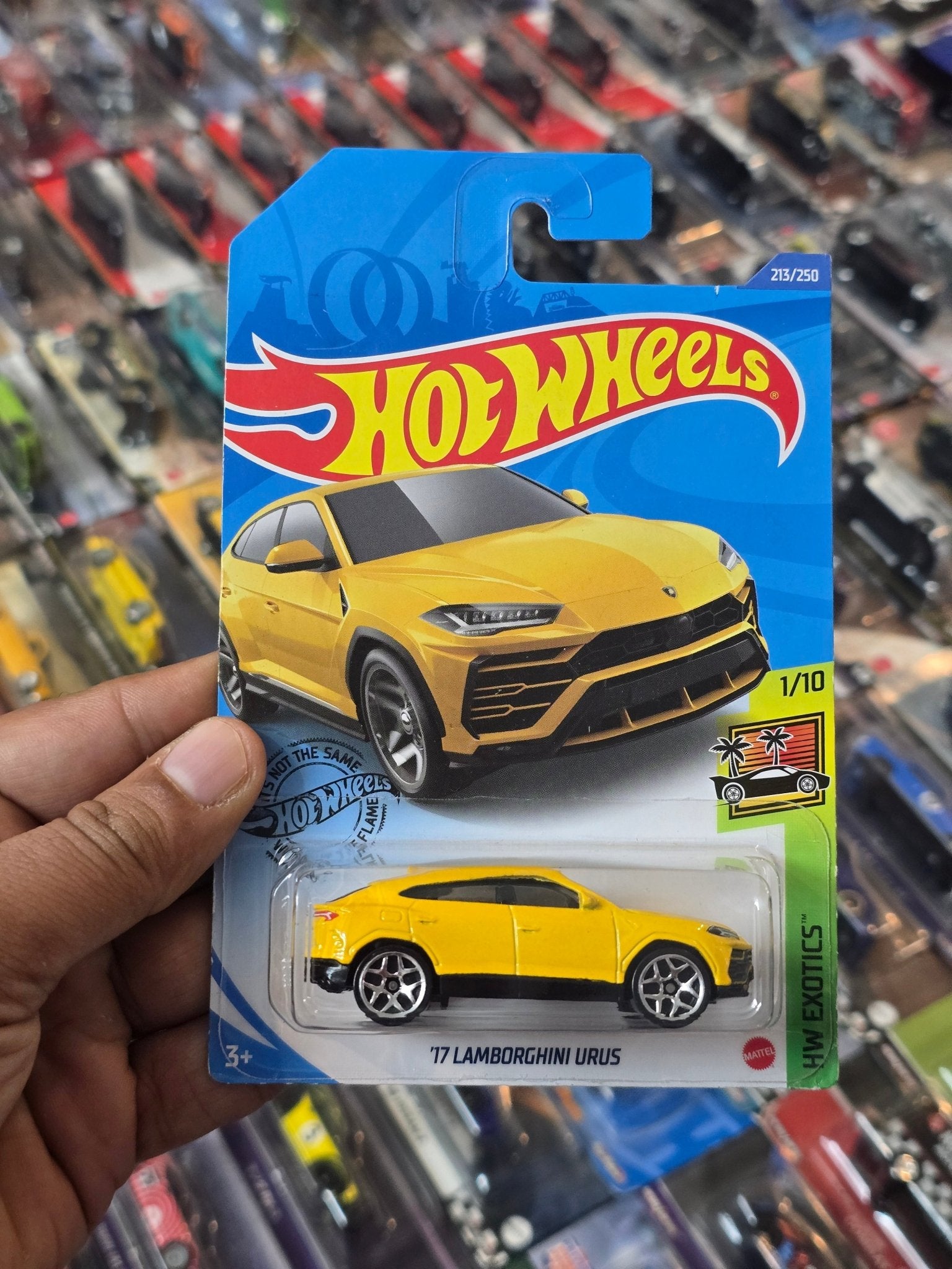 Hot Wheels 2017 Lamborghini Urus - Yellow (2018 Imported Card) - Kinder Logs