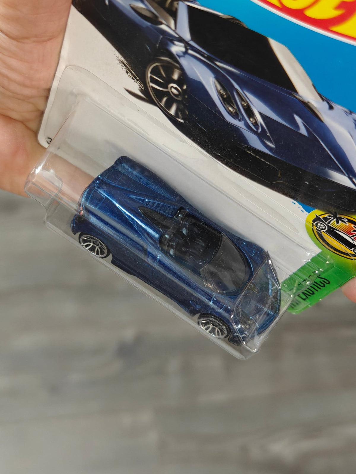 Hot Wheels 2017 Pagani Huayra Roadster -Dark Blue (Imported) - Kinder Logs