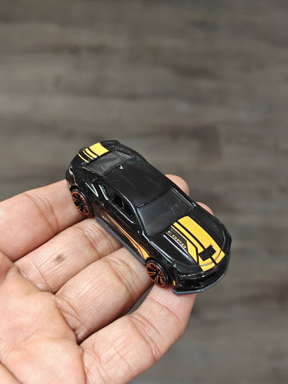Hot Wheels 2018 COPO Camaro Neon Speeders - Black (Uncarded - New) - Kinder Logs