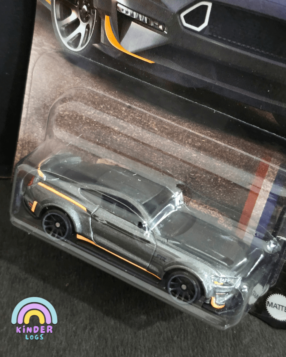 Hot Wheels 2018 Ford Mustang RTR Spec 5 - Mustang 60 Years (Imported) - Kinder Logs