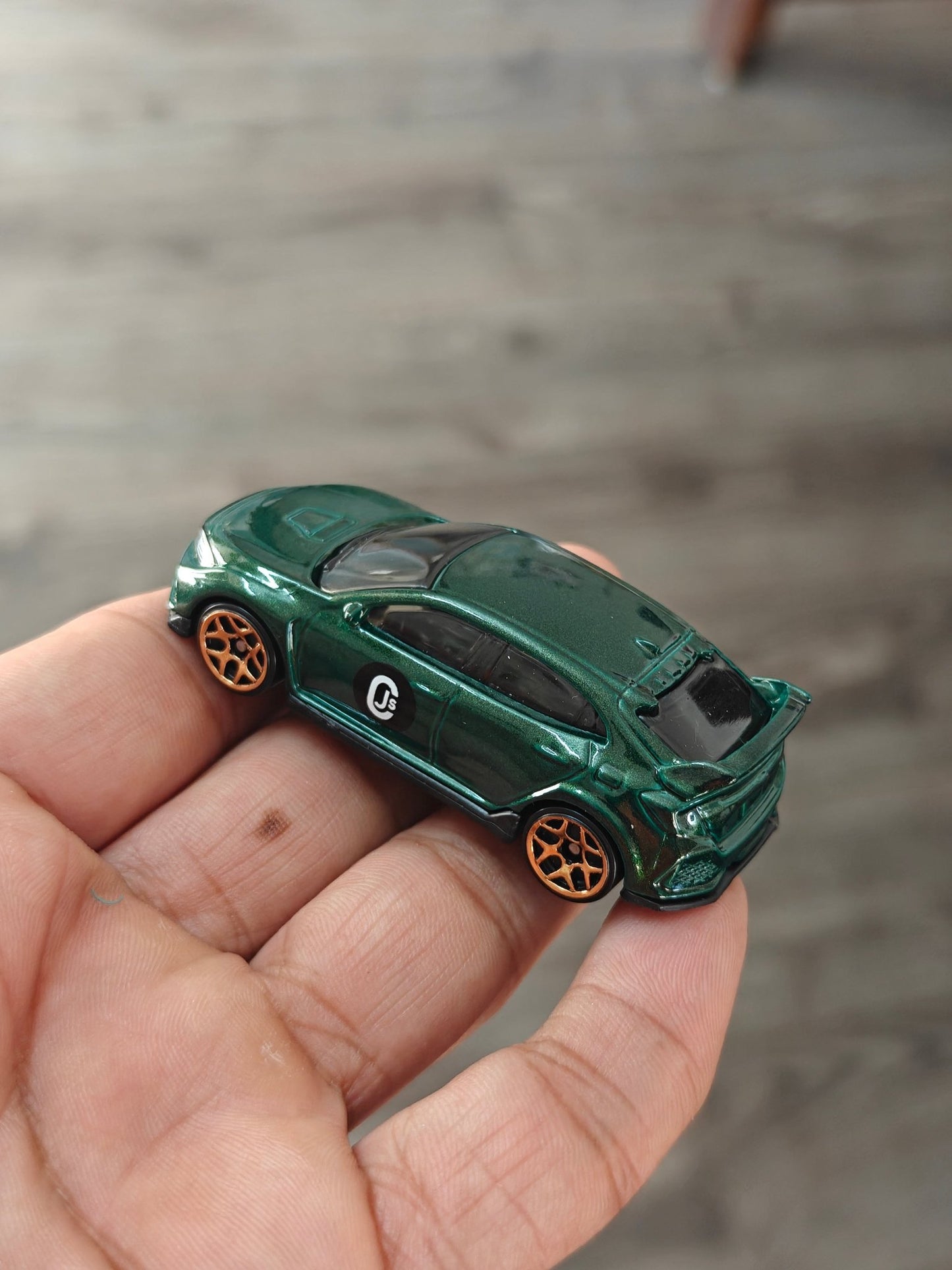 Hot Wheels 2018 Honda Civic Type R - Green (Uncarded - New) - Kinder Logs