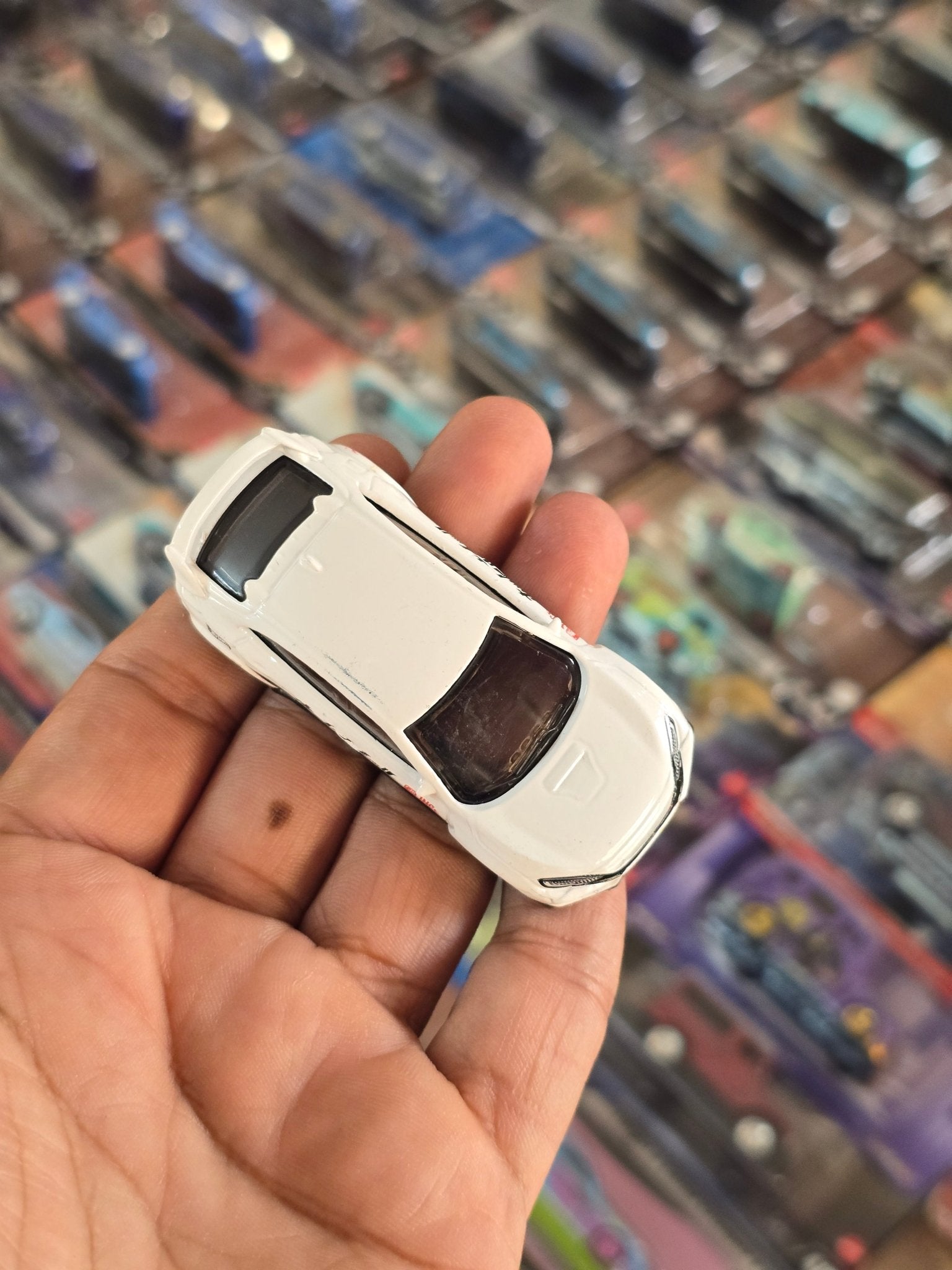Hot Wheels 2018 Honda Civic Type R - Used Car (Uncarded) - Kinder Logs